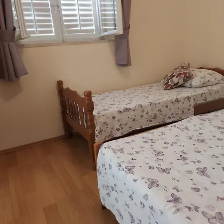 Apartment Way *