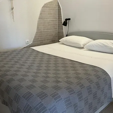 Way Apartment *
