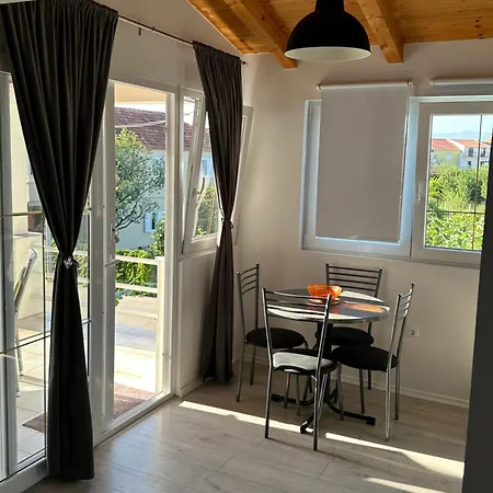 Way Apartment *