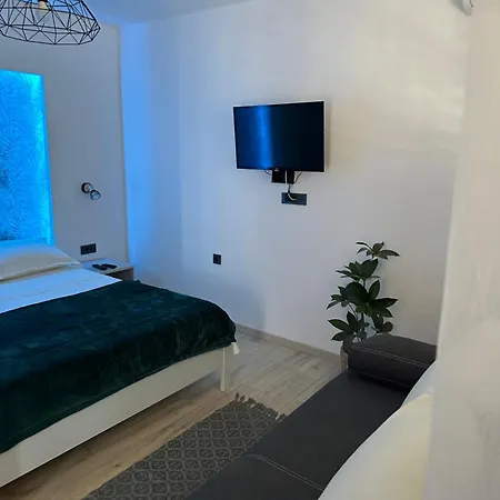 Apartment Way