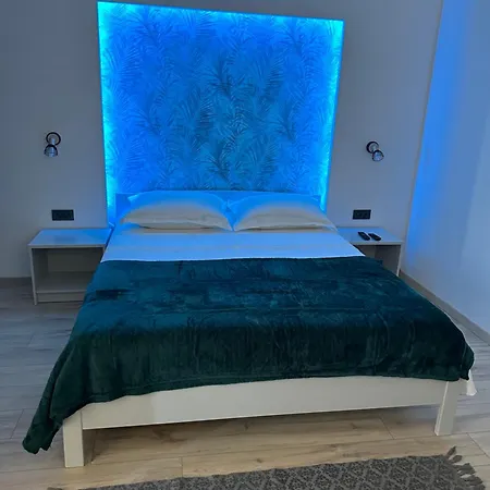 Way Apartment *